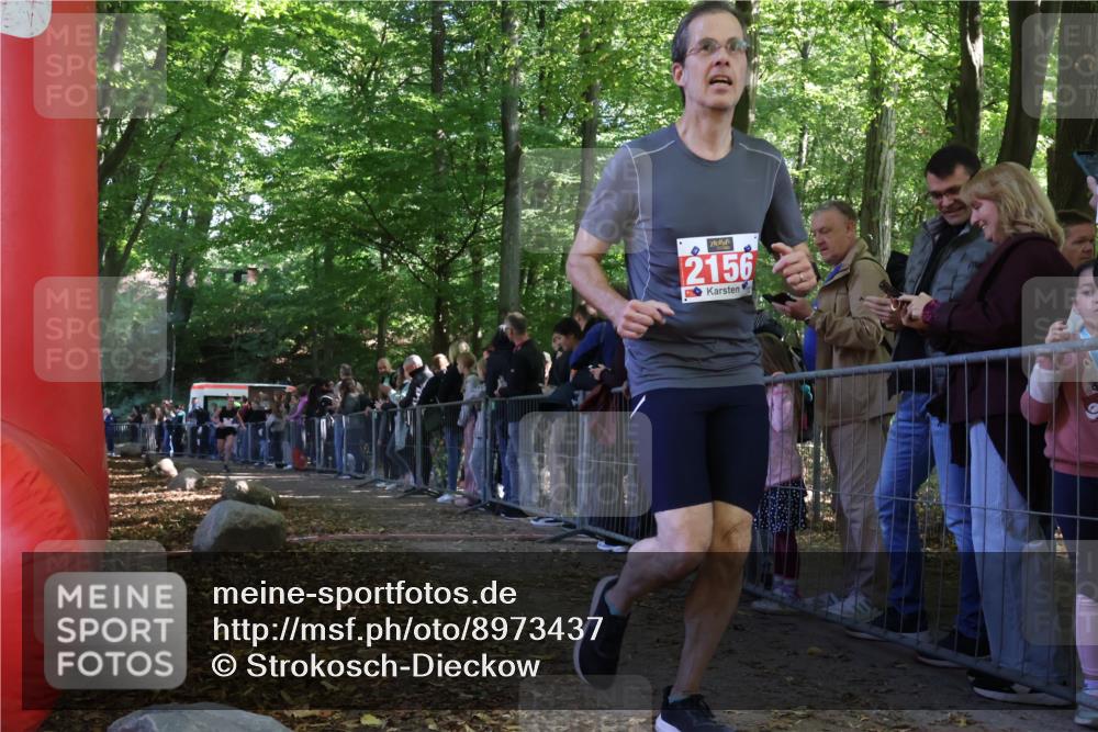 28.09.2025 - 33. Volkslauf durch das schöne Alstertal Strokosch-Dieckow http://msf.ph/oto/8973437 28.09.2025 12:17:41 Ziel 2156, 2601 meine-sportfotos.de