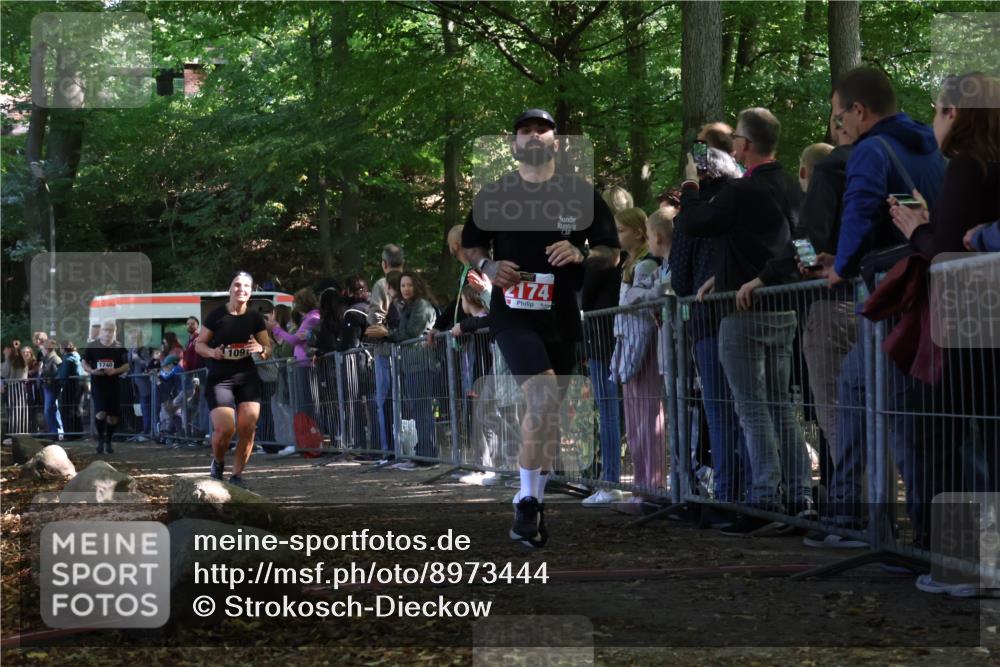28.09.2025 - 33. Volkslauf durch das schöne Alstertal Strokosch-Dieckow http://msf.ph/oto/8973444 28.09.2025 12:17:53 Ziel 1091, 1740, 2174 meine-sportfotos.de