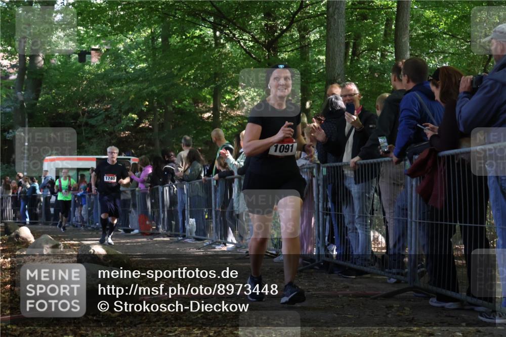 28.09.2025 - 33. Volkslauf durch das schöne Alstertal Strokosch-Dieckow http://msf.ph/oto/8973448 28.09.2025 12:17:57 Ziel 1091, 1740, 2509, 2542, 2594 meine-sportfotos.de
