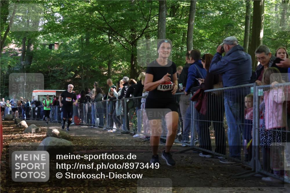 28.09.2025 - 33. Volkslauf durch das schöne Alstertal Strokosch-Dieckow http://msf.ph/oto/8973449 28.09.2025 12:17:57 Ziel 1091, 1740, 2509, 2542, 2594 meine-sportfotos.de