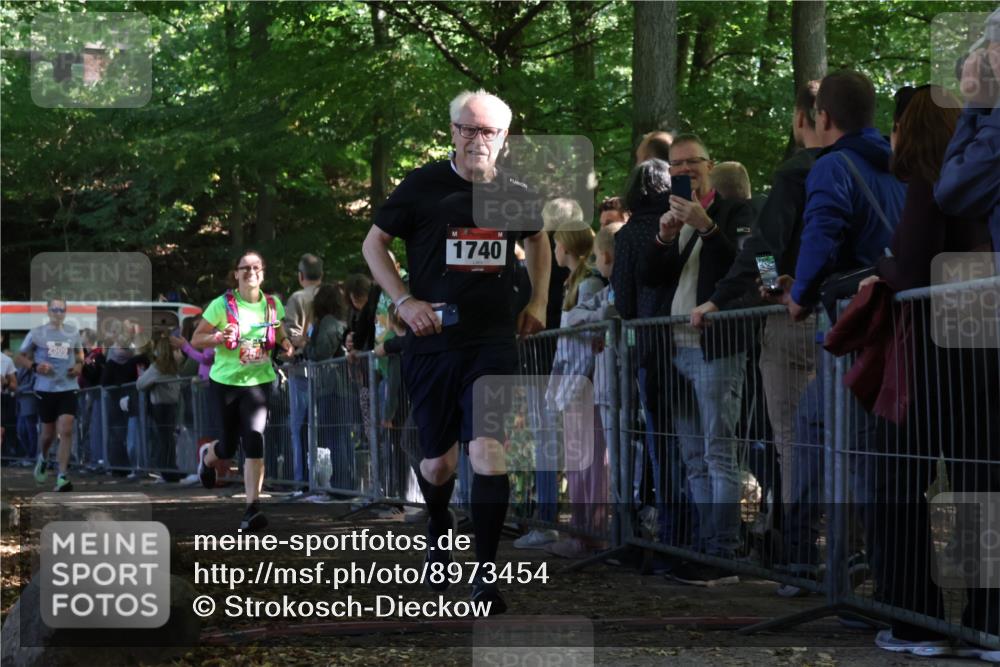 28.09.2025 - 33. Volkslauf durch das schöne Alstertal Strokosch-Dieckow http://msf.ph/oto/8973454 28.09.2025 12:18:01 Ziel 1740, 2346, 2509, 2542, 2594 meine-sportfotos.de