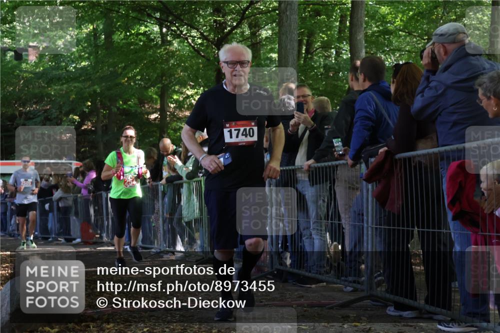 28.09.2025 - 33. Volkslauf durch das schöne Alstertal Strokosch-Dieckow http://msf.ph/oto/8973455 28.09.2025 12:18:01 Ziel 1740, 2346, 2509, 2542, 2594 meine-sportfotos.de