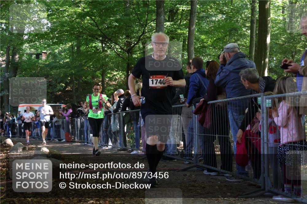 28.09.2025 - 33. Volkslauf durch das schöne Alstertal Strokosch-Dieckow http://msf.ph/oto/8973456 28.09.2025 12:18:02 Ziel 1740, 2279, 2280, 2344, 2346, 2509, 2542, 2594 meine-sportfotos.de
