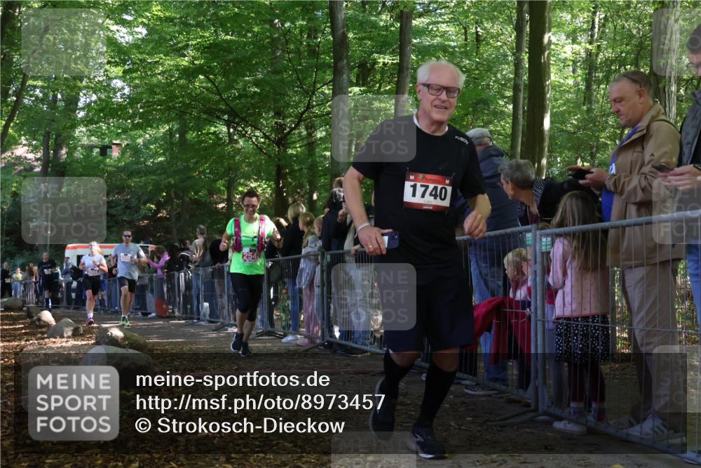 28.09.2025 - 33. Volkslauf durch das schöne Alstertal Strokosch-Dieckow http://msf.ph/oto/8973457 28.09.2025 12:18:02 Ziel 1740, 2279, 2280, 2344, 2346, 2509, 2542, 2594 meine-sportfotos.de
