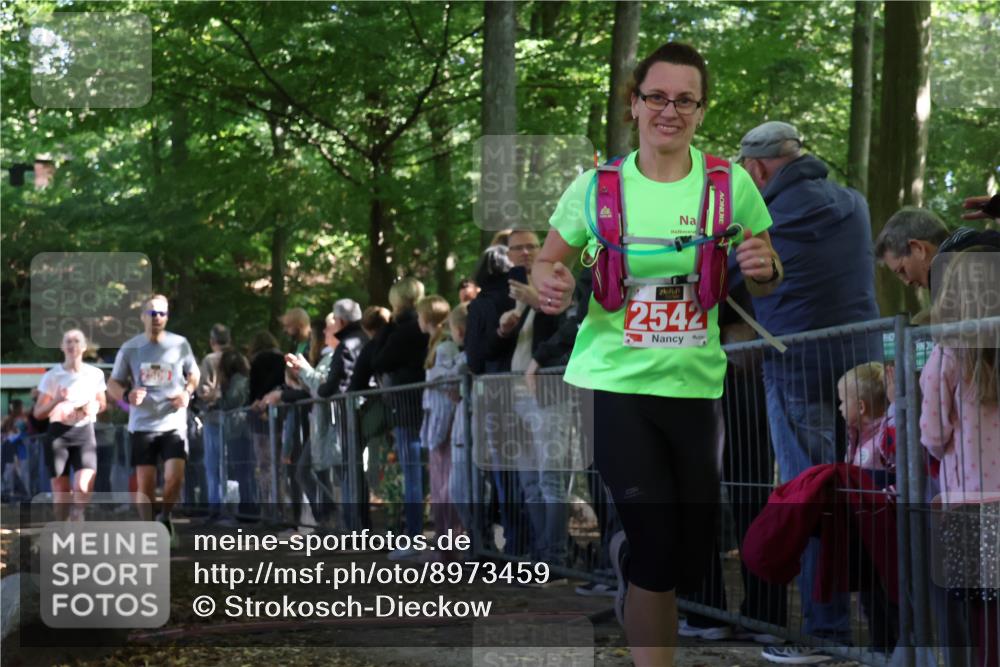 28.09.2025 - 33. Volkslauf durch das schöne Alstertal Strokosch-Dieckow http://msf.ph/oto/8973459 28.09.2025 12:18:04 Ziel 2279, 2280, 2344, 2346, 2509, 2542, 2594 meine-sportfotos.de