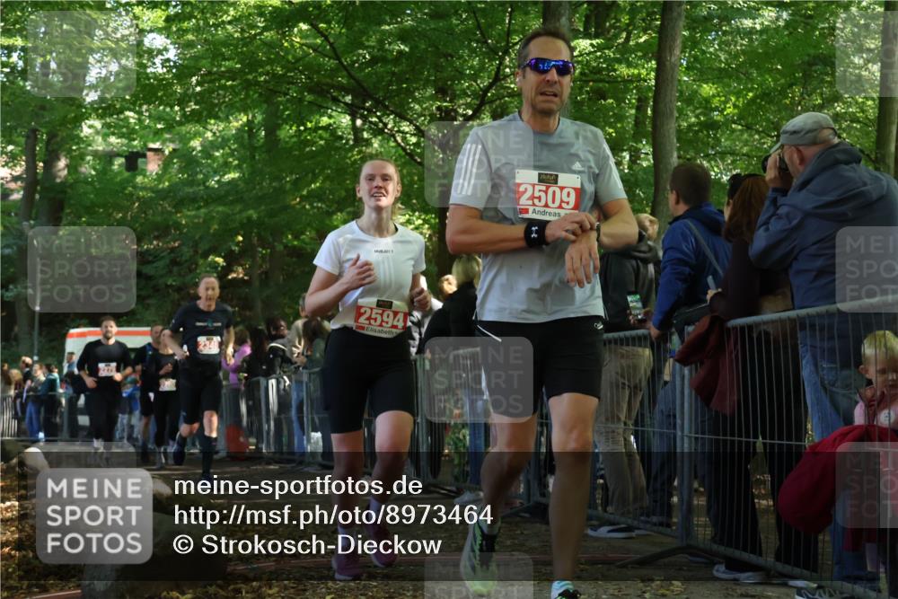 28.09.2025 - 33. Volkslauf durch das schöne Alstertal Strokosch-Dieckow http://msf.ph/oto/8973464 28.09.2025 12:18:07 Ziel 2279, 2280, 2344, 2346, 2594 meine-sportfotos.de