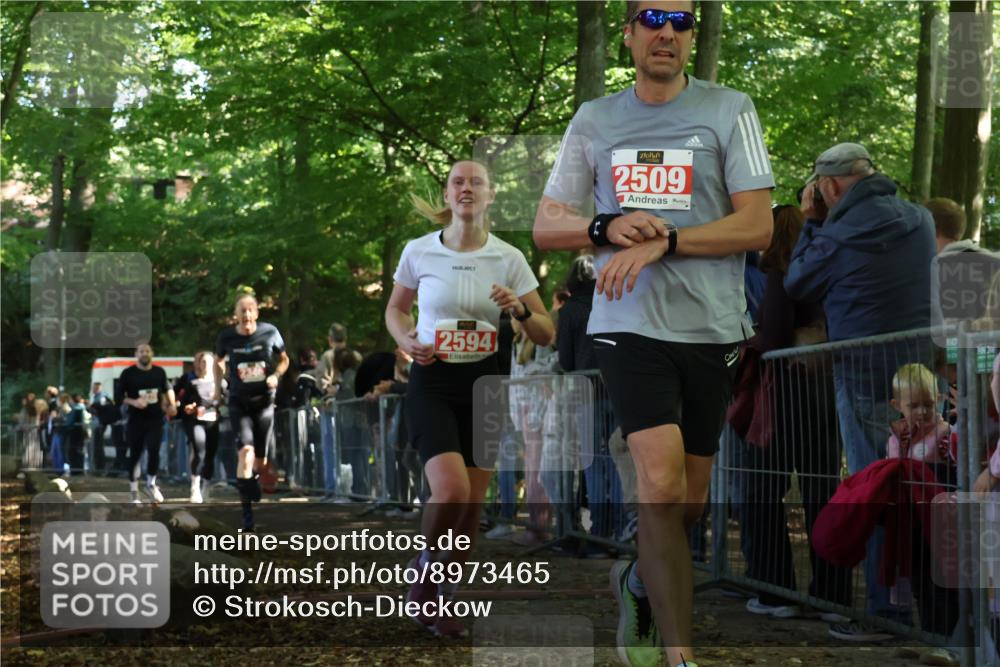 28.09.2025 - 33. Volkslauf durch das schöne Alstertal Strokosch-Dieckow http://msf.ph/oto/8973465 28.09.2025 12:18:07 Ziel 2279, 2280, 2344, 2346, 2594 meine-sportfotos.de