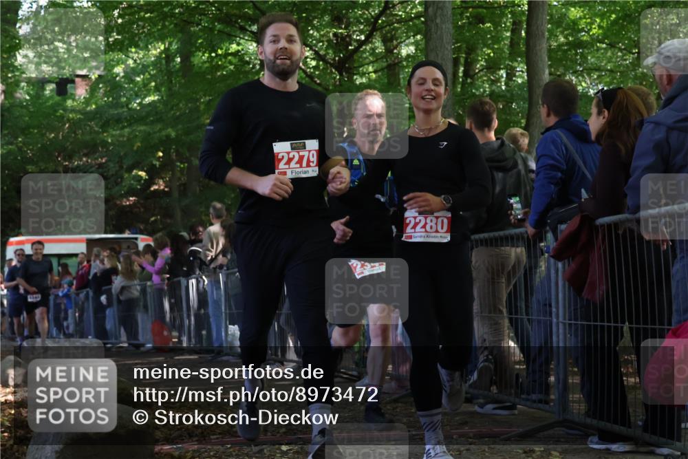 28.09.2025 - 33. Volkslauf durch das schöne Alstertal Strokosch-Dieckow http://msf.ph/oto/8973472 28.09.2025 12:18:11 Ziel 1746, 2140, 2141, 2225, 2279, 2280, 2344 meine-sportfotos.de