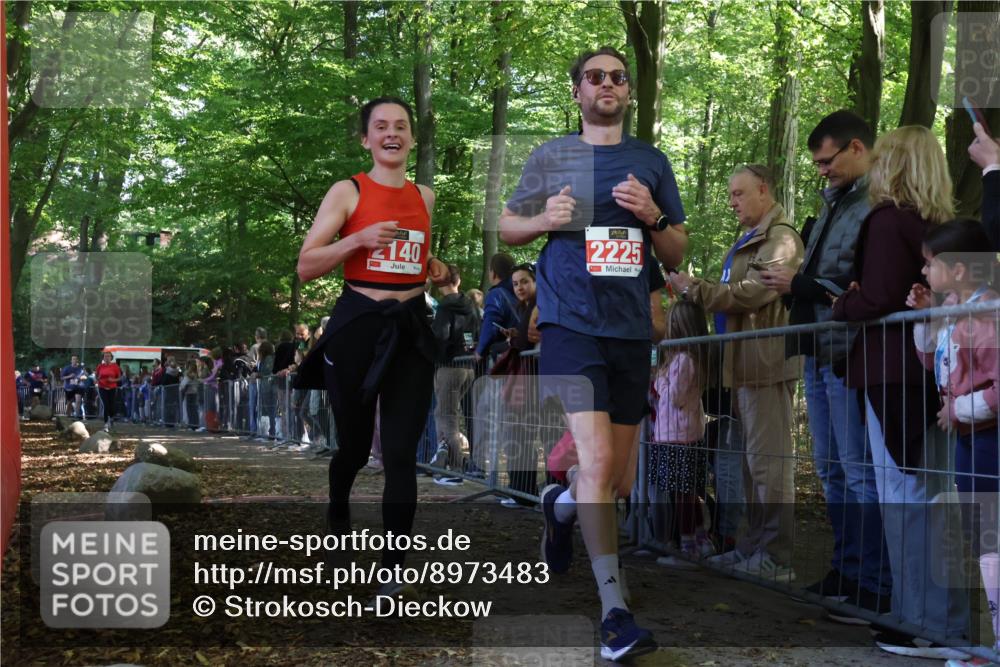 28.09.2025 - 33. Volkslauf durch das schöne Alstertal Strokosch-Dieckow http://msf.ph/oto/8973483 28.09.2025 12:18:19 Ziel 2140, 2579 meine-sportfotos.de