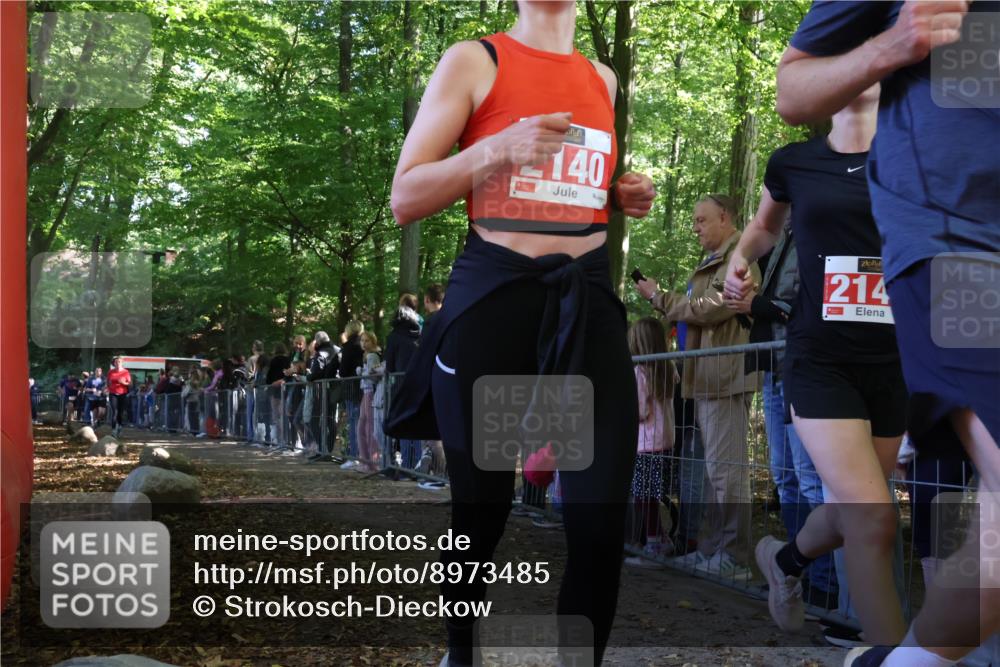 28.09.2025 - 33. Volkslauf durch das schöne Alstertal Strokosch-Dieckow http://msf.ph/oto/8973485 28.09.2025 12:18:20 Ziel 1713, 2579 meine-sportfotos.de