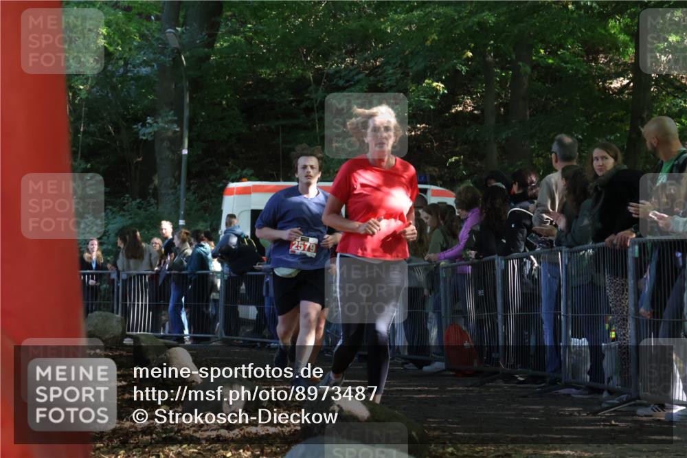 28.09.2025 - 33. Volkslauf durch das schöne Alstertal Strokosch-Dieckow http://msf.ph/oto/8973487 28.09.2025 12:18:24 Ziel 1713, 2579 meine-sportfotos.de