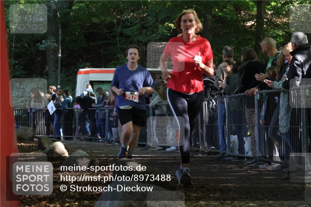 28.09.2025 - 33. Volkslauf durch das schöne Alstertal Strokosch-Dieckow http://msf.ph/oto/8973488 28.09.2025 12:18:25 Ziel 1713, 2579 meine-sportfotos.de