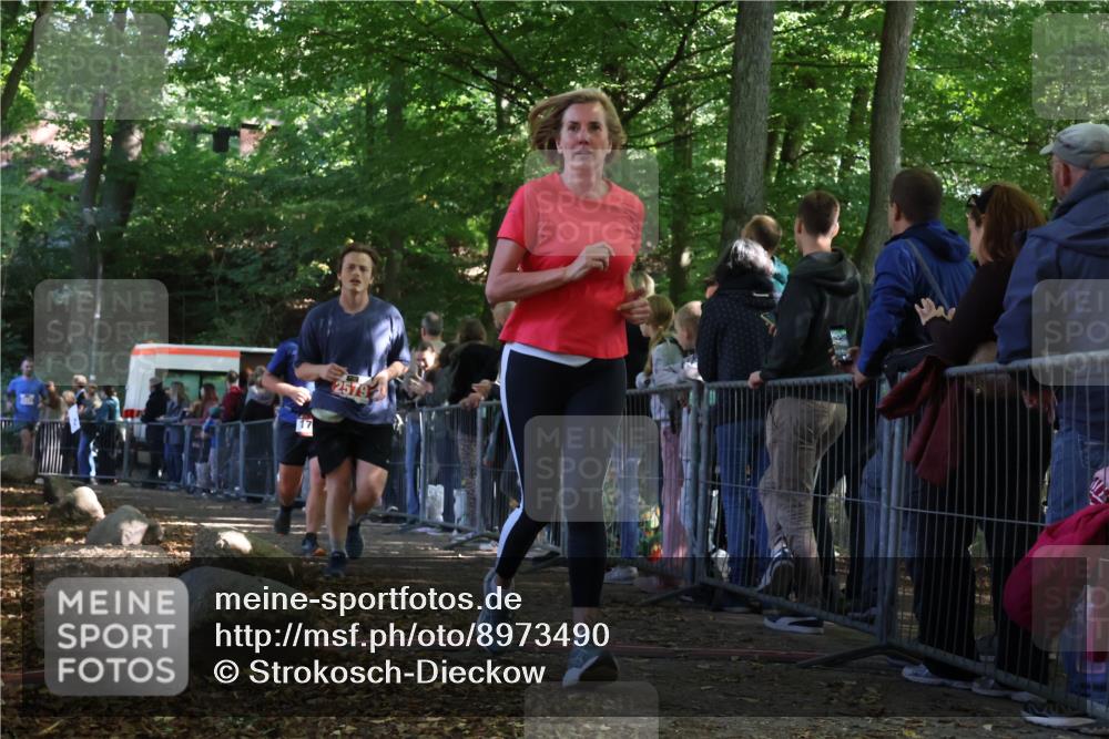 28.09.2025 - 33. Volkslauf durch das schöne Alstertal Strokosch-Dieckow http://msf.ph/oto/8973490 28.09.2025 12:18:26 Ziel 1713, 2497, 2579 meine-sportfotos.de