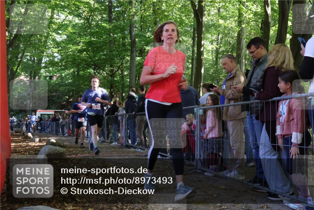 28.09.2025 - 33. Volkslauf durch das schöne Alstertal Strokosch-Dieckow http://msf.ph/oto/8973493 28.09.2025 12:18:28 Ziel 1713, 2497, 2579 meine-sportfotos.de