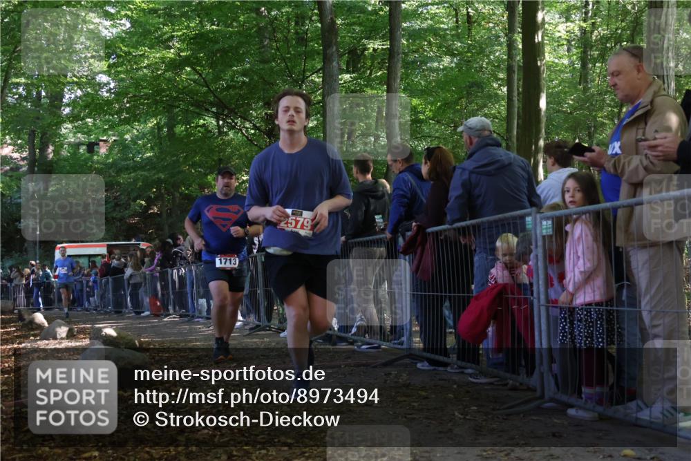 28.09.2025 - 33. Volkslauf durch das schöne Alstertal Strokosch-Dieckow http://msf.ph/oto/8973494 28.09.2025 12:18:29 Ziel 1713, 2497, 2579 meine-sportfotos.de