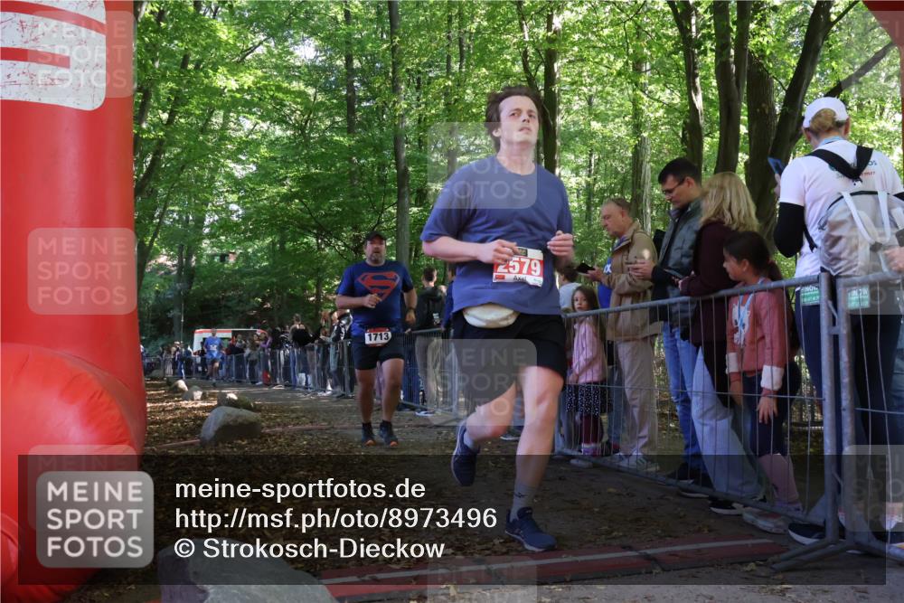 28.09.2025 - 33. Volkslauf durch das schöne Alstertal Strokosch-Dieckow http://msf.ph/oto/8973496 28.09.2025 12:18:30 Ziel 1713, 2497 meine-sportfotos.de
