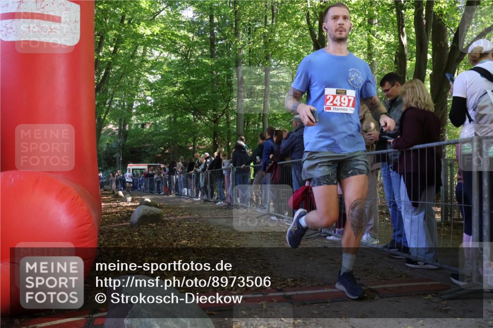 28.09.2025 - 33. Volkslauf durch das schöne Alstertal Strokosch-Dieckow http://msf.ph/oto/8973506 28.09.2025 12:18:37 Ziel 2115, 2530 meine-sportfotos.de