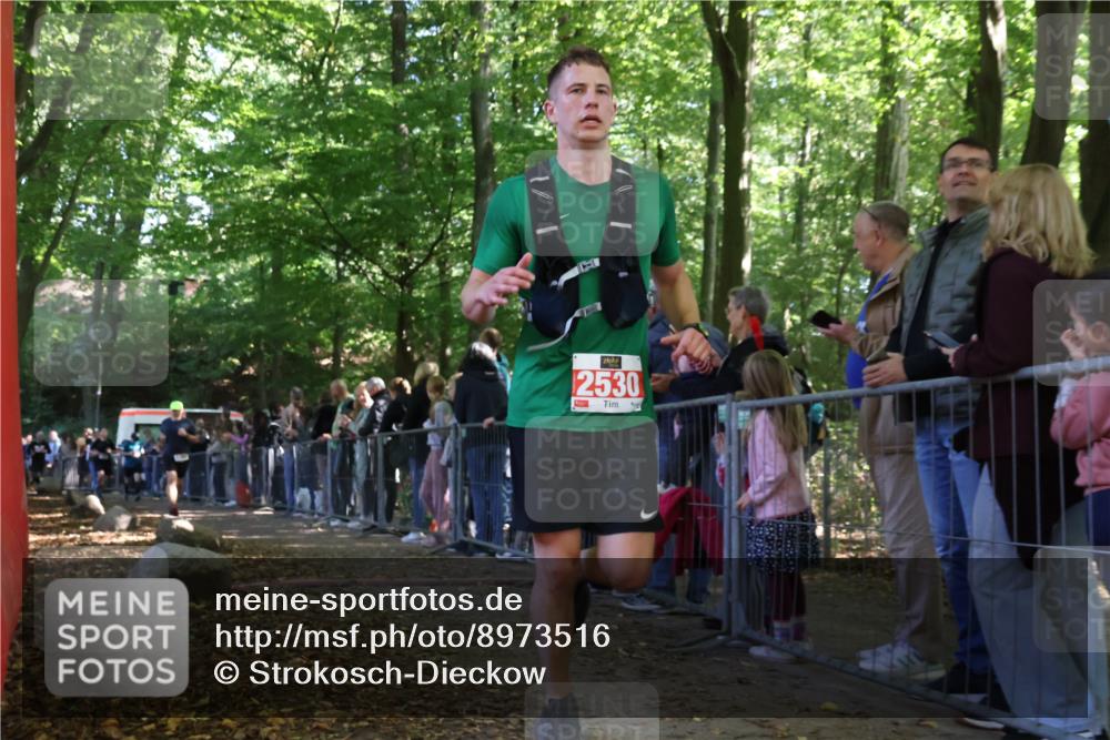 28.09.2025 - 33. Volkslauf durch das schöne Alstertal Strokosch-Dieckow http://msf.ph/oto/8973516 28.09.2025 12:18:48 Ziel 1692, 1769, 1850, 2345 meine-sportfotos.de