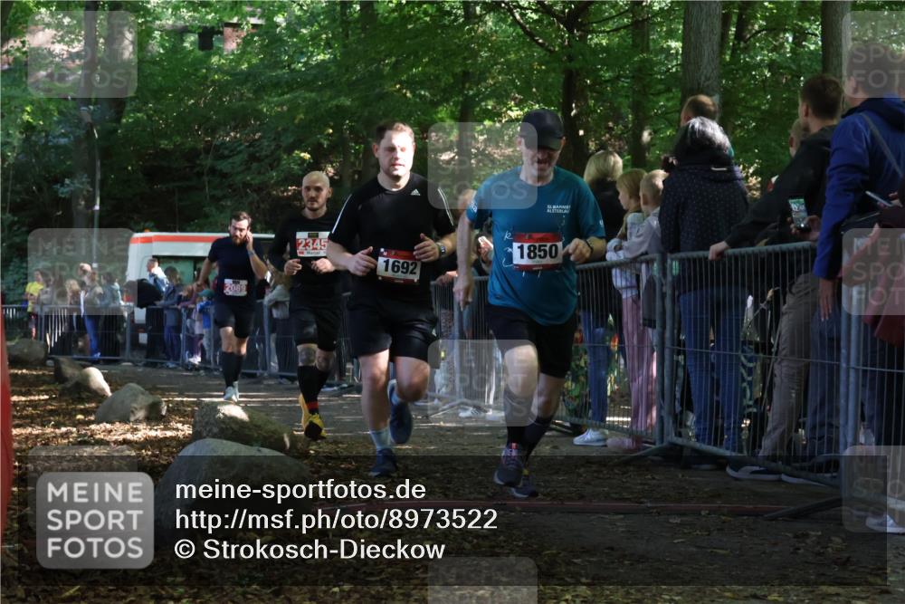 28.09.2025 - 33. Volkslauf durch das schöne Alstertal Strokosch-Dieckow http://msf.ph/oto/8973522 28.09.2025 12:18:56 Ziel 1692, 1850, 2089, 2345 meine-sportfotos.de