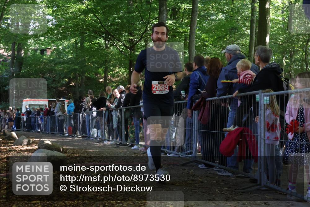 28.09.2025 - 33. Volkslauf durch das schöne Alstertal Strokosch-Dieckow http://msf.ph/oto/8973530 28.09.2025 12:19:00 Ziel 1040, 2089, 2503 meine-sportfotos.de