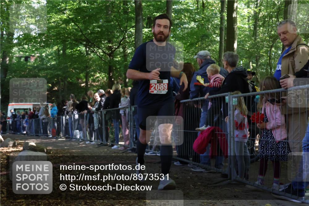 28.09.2025 - 33. Volkslauf durch das schöne Alstertal Strokosch-Dieckow http://msf.ph/oto/8973531 28.09.2025 12:19:00 Ziel 1040, 2089, 2503 meine-sportfotos.de