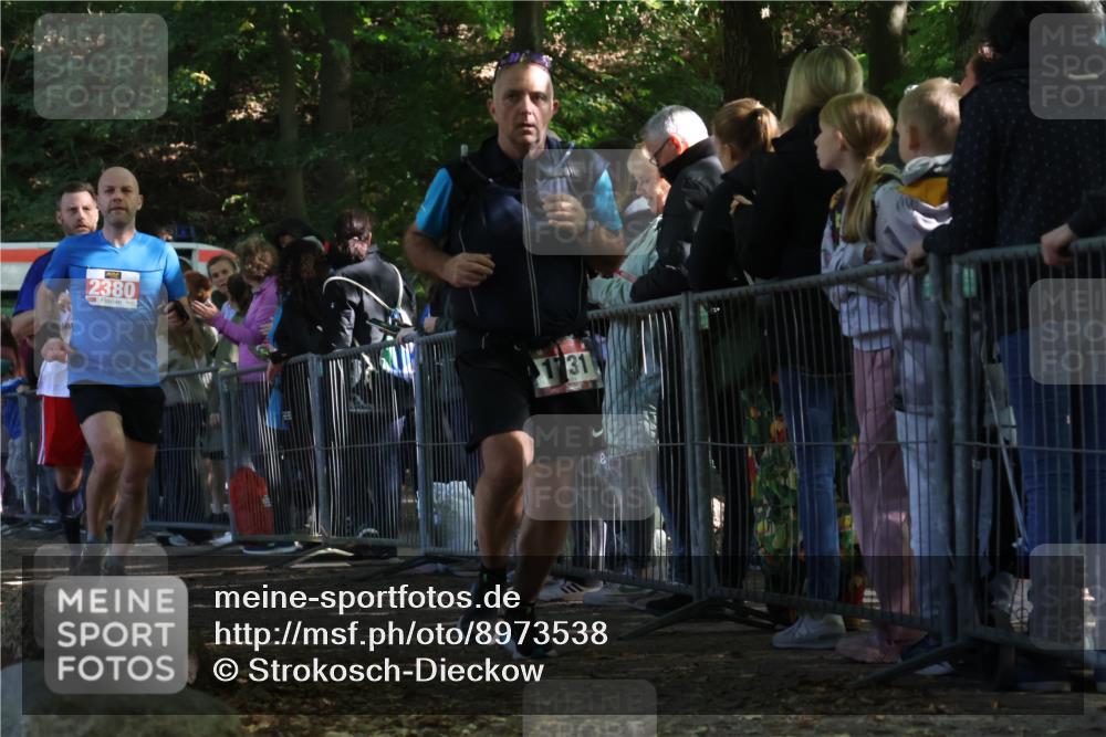28.09.2025 - 33. Volkslauf durch das schöne Alstertal Strokosch-Dieckow http://msf.ph/oto/8973538 28.09.2025 12:19:16 Ziel 1731, 2119, 2380 meine-sportfotos.de
