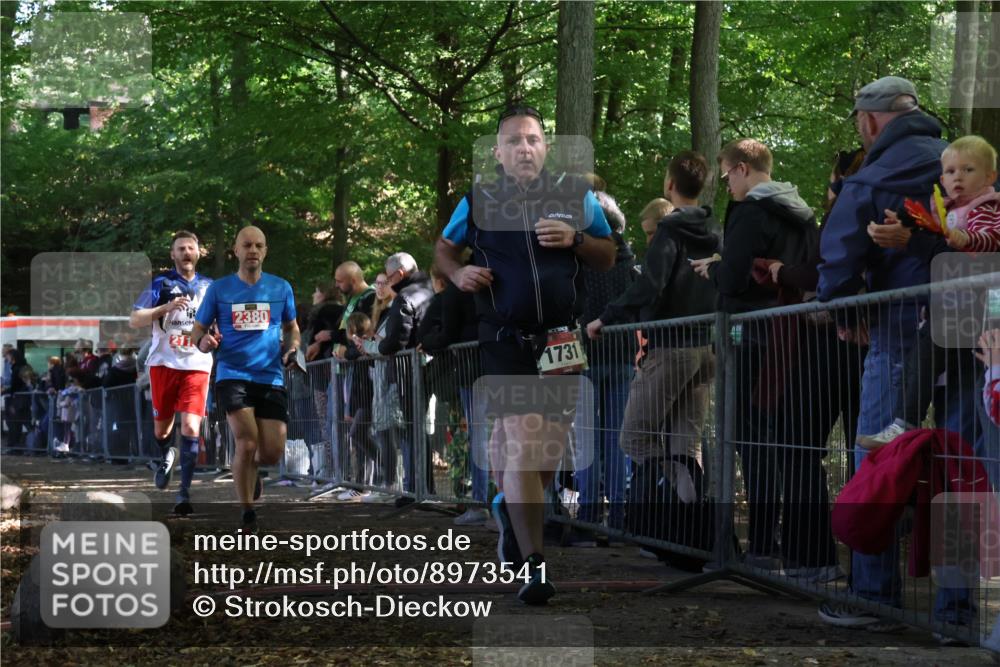 28.09.2025 - 33. Volkslauf durch das schöne Alstertal Strokosch-Dieckow http://msf.ph/oto/8973541 28.09.2025 12:19:17 Ziel 1731, 2119, 2380 meine-sportfotos.de