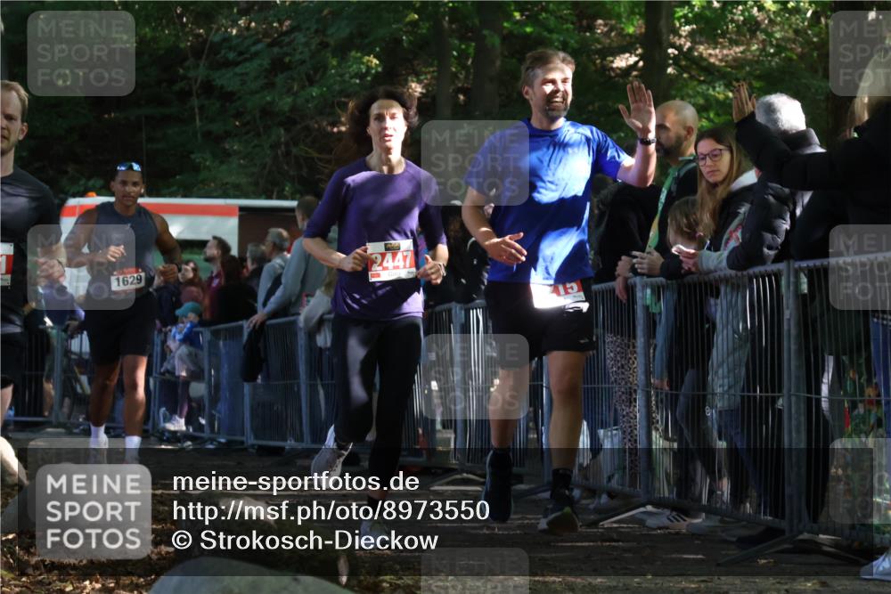 28.09.2025 - 33. Volkslauf durch das schöne Alstertal Strokosch-Dieckow http://msf.ph/oto/8973550 28.09.2025 12:19:31 Ziel 1087, 1629, 2181, 2215, 2447 meine-sportfotos.de