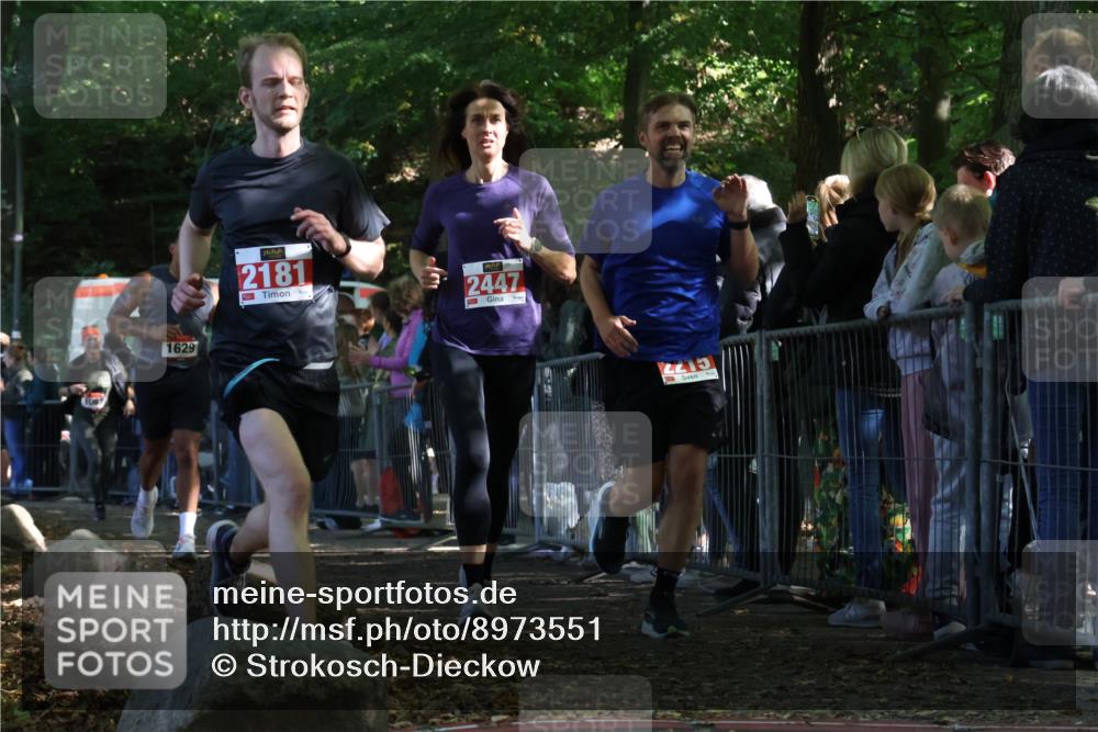 28.09.2025 - 33. Volkslauf durch das schöne Alstertal Strokosch-Dieckow http://msf.ph/oto/8973551 28.09.2025 12:19:32 Ziel 1087, 1629, 2181, 2215, 2447 meine-sportfotos.de