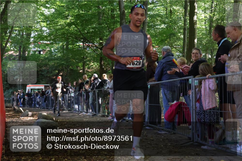 28.09.2025 - 33. Volkslauf durch das schöne Alstertal Strokosch-Dieckow http://msf.ph/oto/8973561 28.09.2025 12:19:37 Ziel 1087, 1629 meine-sportfotos.de