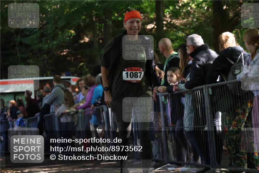 28.09.2025 - 33. Volkslauf durch das schöne Alstertal Strokosch-Dieckow http://msf.ph/oto/8973562 28.09.2025 12:19:39 Ziel 1087 meine-sportfotos.de