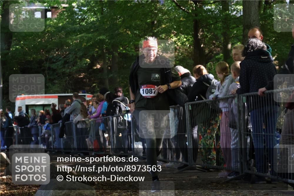 28.09.2025 - 33. Volkslauf durch das schöne Alstertal Strokosch-Dieckow http://msf.ph/oto/8973563 28.09.2025 12:19:39 Ziel 1087 meine-sportfotos.de
