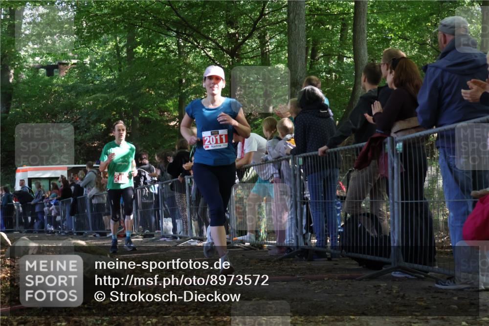 28.09.2025 - 33. Volkslauf durch das schöne Alstertal Strokosch-Dieckow http://msf.ph/oto/8973572 28.09.2025 12:19:50 Ziel 2011, 2154, 2993 meine-sportfotos.de