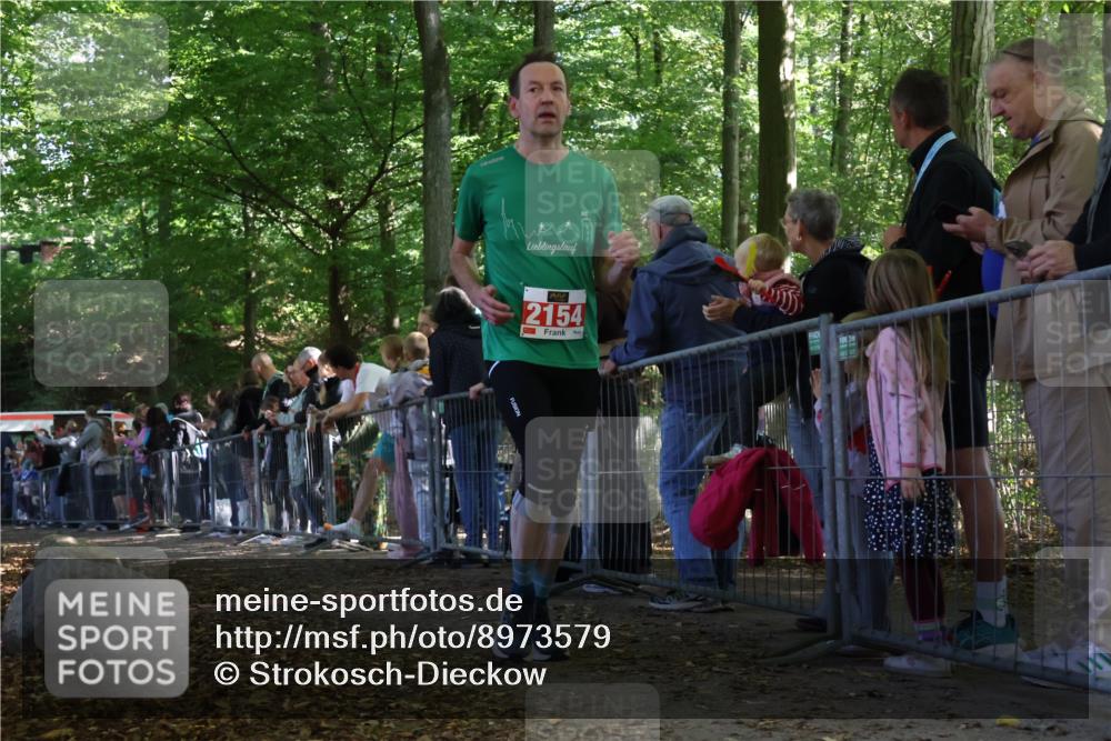 28.09.2025 - 33. Volkslauf durch das schöne Alstertal Strokosch-Dieckow http://msf.ph/oto/8973579 28.09.2025 12:19:53 Ziel 1079, 2154, 2421, 2993 meine-sportfotos.de