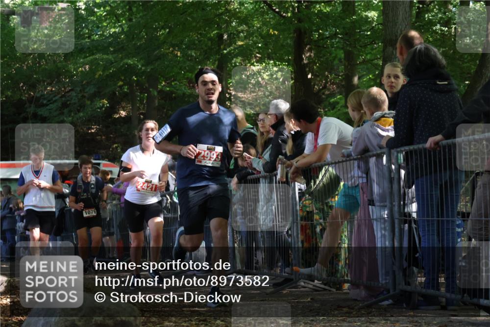 28.09.2025 - 33. Volkslauf durch das schöne Alstertal Strokosch-Dieckow http://msf.ph/oto/8973582 28.09.2025 12:19:58 Ziel 1079, 2421, 2993 meine-sportfotos.de