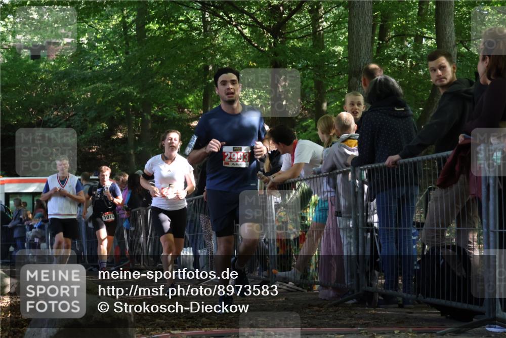 28.09.2025 - 33. Volkslauf durch das schöne Alstertal Strokosch-Dieckow http://msf.ph/oto/8973583 28.09.2025 12:19:58 Ziel 1079, 2421, 2993 meine-sportfotos.de