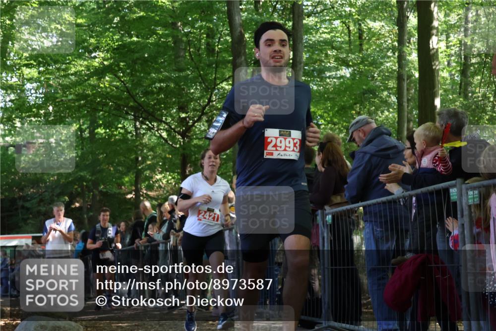 28.09.2025 - 33. Volkslauf durch das schöne Alstertal Strokosch-Dieckow http://msf.ph/oto/8973587 28.09.2025 12:20:00 Ziel 1079, 2421, 2993 meine-sportfotos.de