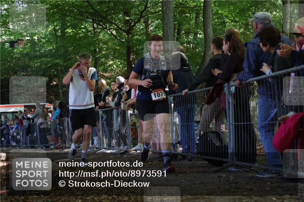 28.09.2025 - 33. Volkslauf durch das schöne Alstertal Strokosch-Dieckow http://msf.ph/oto/8973591 28.09.2025 12:20:02 Ziel 1079, 2252, 2582 meine-sportfotos.de