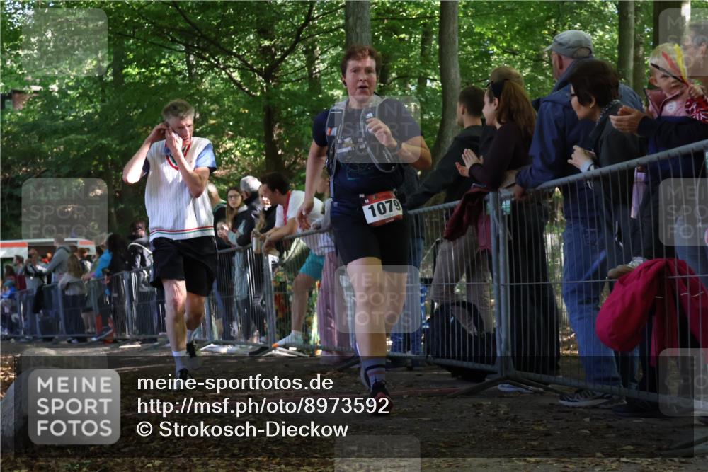 28.09.2025 - 33. Volkslauf durch das schöne Alstertal Strokosch-Dieckow http://msf.ph/oto/8973592 28.09.2025 12:20:02 Ziel 1079, 2252, 2582 meine-sportfotos.de
