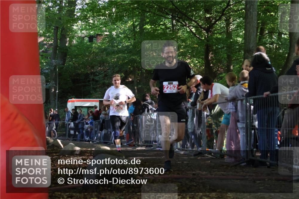 28.09.2025 - 33. Volkslauf durch das schöne Alstertal Strokosch-Dieckow http://msf.ph/oto/8973600 28.09.2025 12:20:09 Ziel 2252, 2582 meine-sportfotos.de