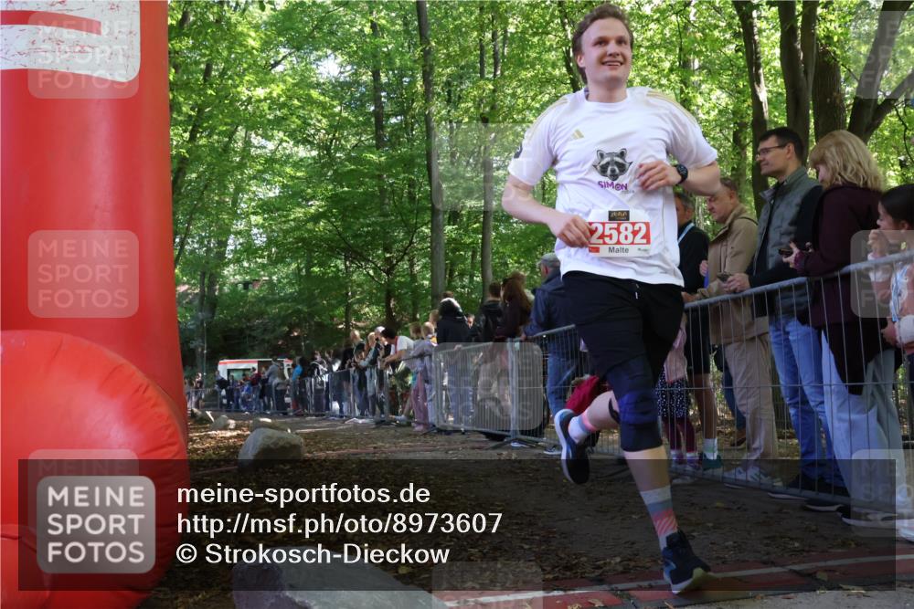 28.09.2025 - 33. Volkslauf durch das schöne Alstertal Strokosch-Dieckow http://msf.ph/oto/8973607 28.09.2025 12:20:13 Ziel  meine-sportfotos.de