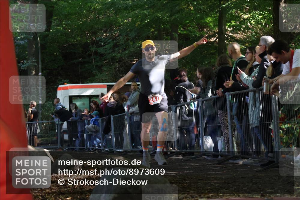 28.09.2025 - 33. Volkslauf durch das schöne Alstertal Strokosch-Dieckow http://msf.ph/oto/8973609 28.09.2025 12:20:23 Ziel 2476 meine-sportfotos.de