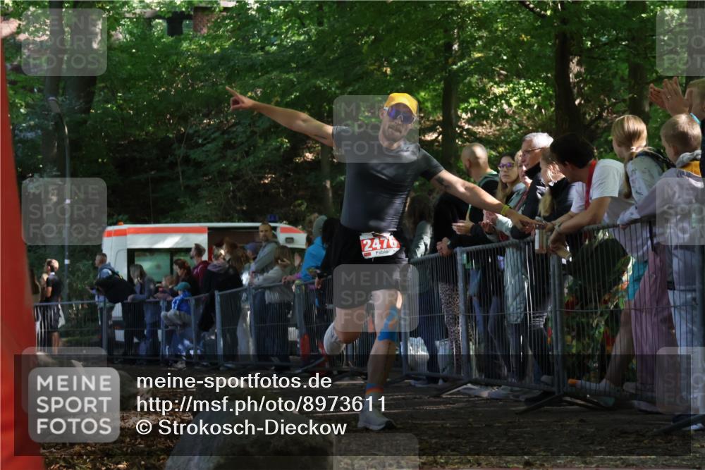 28.09.2025 - 33. Volkslauf durch das schöne Alstertal Strokosch-Dieckow http://msf.ph/oto/8973611 28.09.2025 12:20:24 Ziel 2476 meine-sportfotos.de