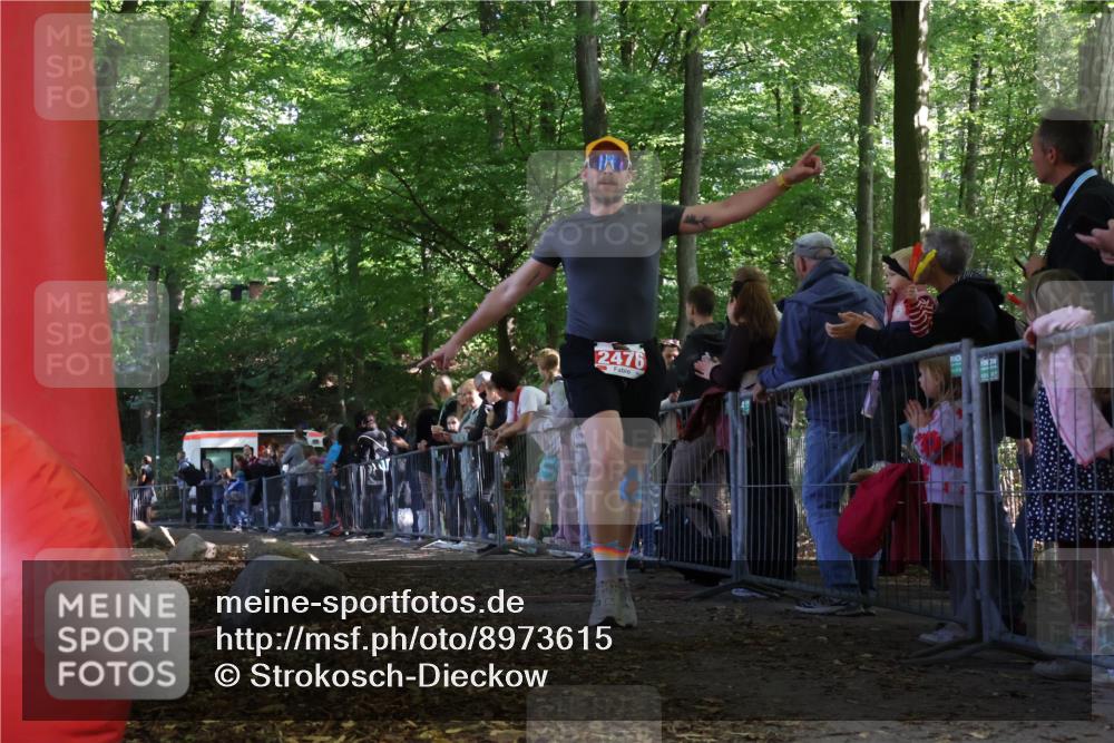 28.09.2025 - 33. Volkslauf durch das schöne Alstertal Strokosch-Dieckow http://msf.ph/oto/8973615 28.09.2025 12:20:25 Ziel 2476 meine-sportfotos.de