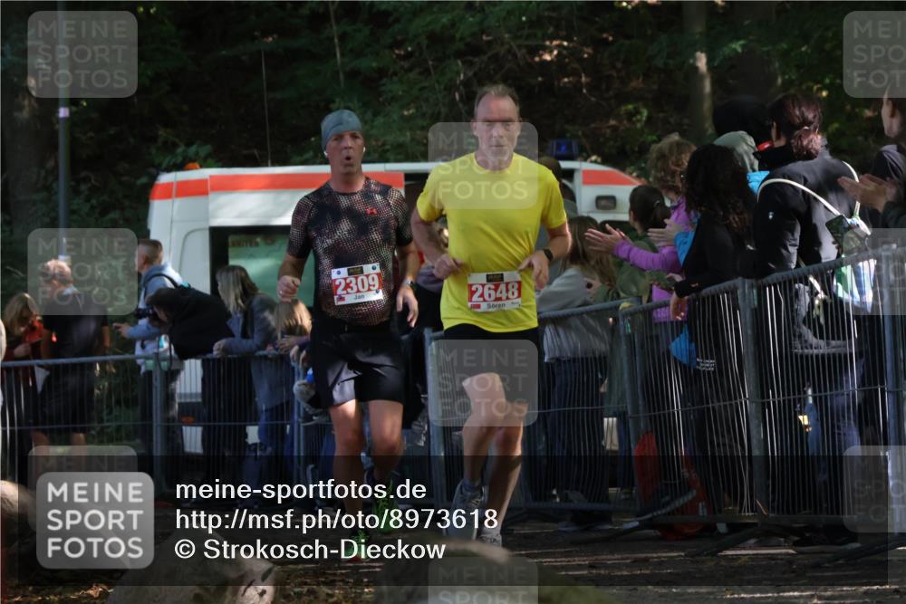 28.09.2025 - 33. Volkslauf durch das schöne Alstertal Strokosch-Dieckow http://msf.ph/oto/8973618 28.09.2025 12:20:31 Ziel 2157, 2309, 2648 meine-sportfotos.de