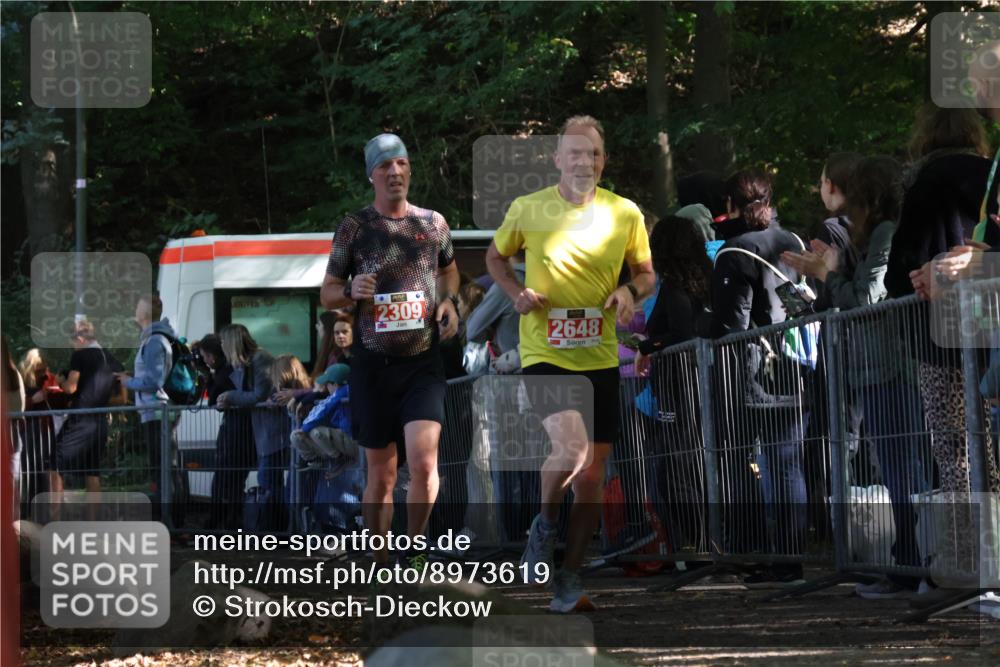 28.09.2025 - 33. Volkslauf durch das schöne Alstertal Strokosch-Dieckow http://msf.ph/oto/8973619 28.09.2025 12:20:31 Ziel 2157, 2309, 2648 meine-sportfotos.de