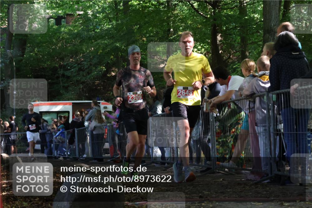 28.09.2025 - 33. Volkslauf durch das schöne Alstertal Strokosch-Dieckow http://msf.ph/oto/8973622 28.09.2025 12:20:34 Ziel 2157, 2309, 2648 meine-sportfotos.de