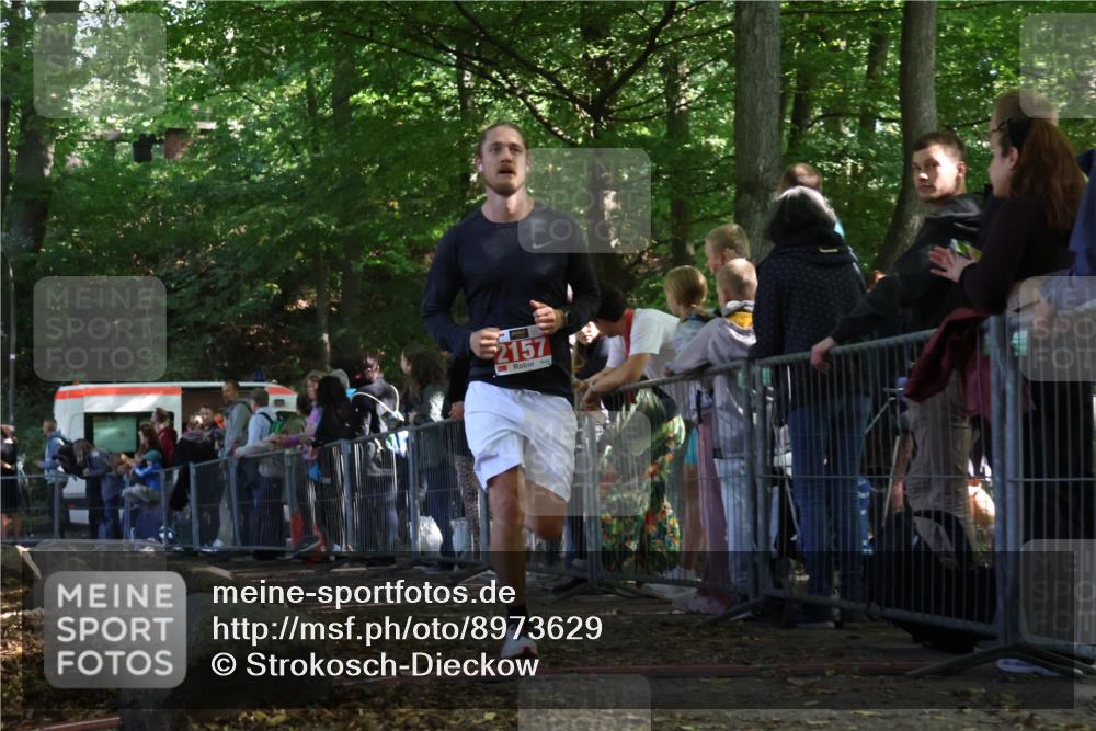 28.09.2025 - 33. Volkslauf durch das schöne Alstertal Strokosch-Dieckow http://msf.ph/oto/8973629 28.09.2025 12:20:39 Ziel 2157 meine-sportfotos.de