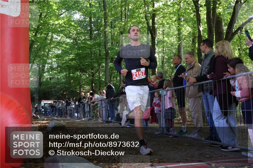 28.09.2025 - 33. Volkslauf durch das schöne Alstertal Strokosch-Dieckow http://msf.ph/oto/8973632 28.09.2025 12:20:40 Ziel 2157 meine-sportfotos.de