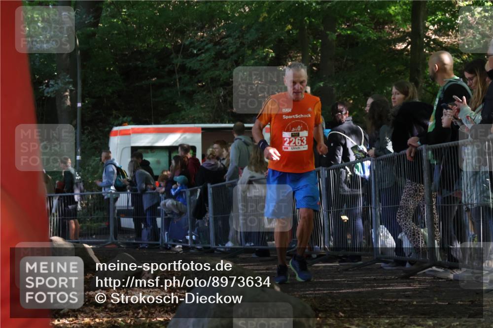 28.09.2025 - 33. Volkslauf durch das schöne Alstertal Strokosch-Dieckow http://msf.ph/oto/8973634 28.09.2025 12:20:48 Ziel 2263 meine-sportfotos.de